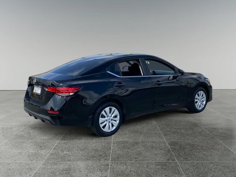Used 2025 Nissan Sentra S FWD image 5