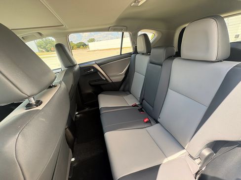 Used 2014 Toyota RAV4 Limited w/ Technology Package FWD image 38
