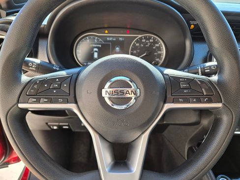 Used 2020 Nissan Kicks SV image 24