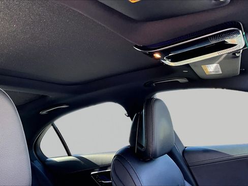 Used 2022 Mercedes-Benz C 300 Sedan image 13