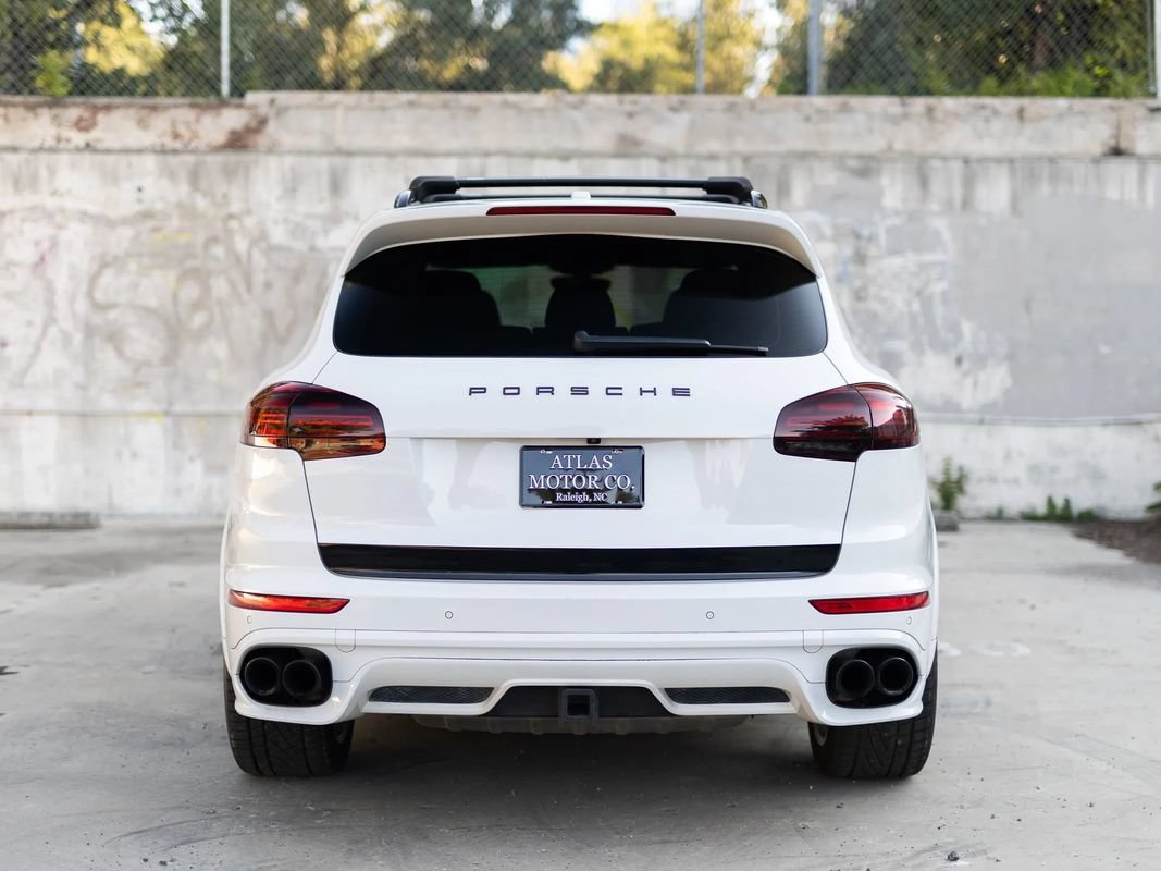 Used 2016 Porsche Cayenne GTS w/ Premium Package Plus AWD/4WD image 10