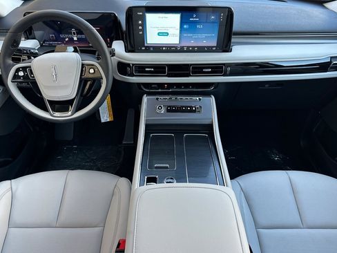 New 2025 Lincoln Aviator Premiere w/ Equipment Group 101A image 12