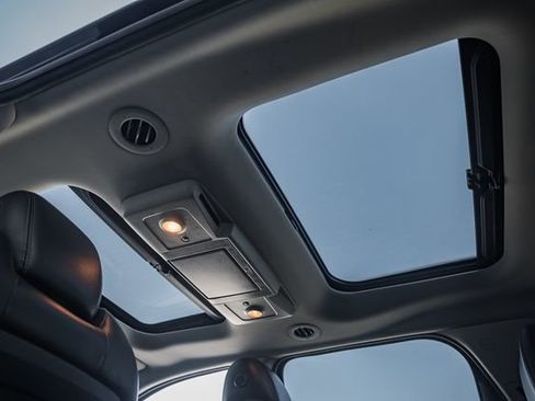 Used 2016 GMC Acadia Denali image 40