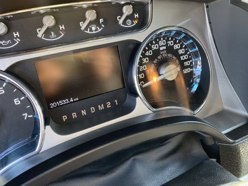 Used 2011 Ford F150 Platinum image 13