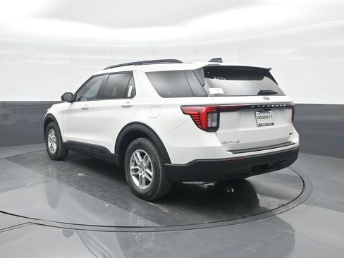 New 2026 Ford Explorer Active RWD image 7