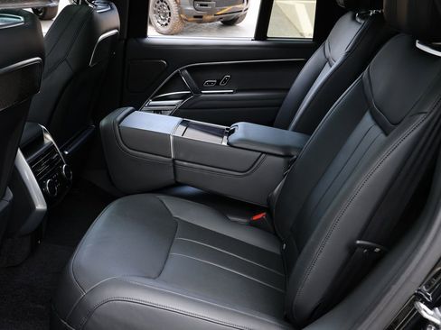 Used 2025 Land Rover Range Rover Autobiography AWD/4WD image 22