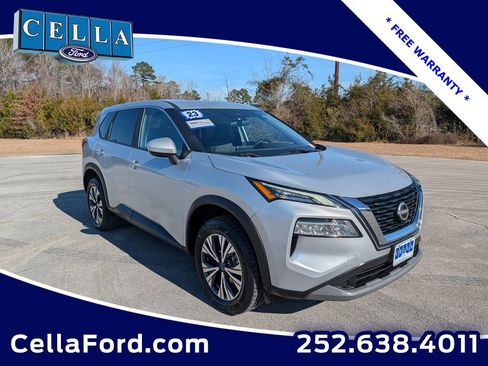 Used 2023 Nissan Rogue SV image 1