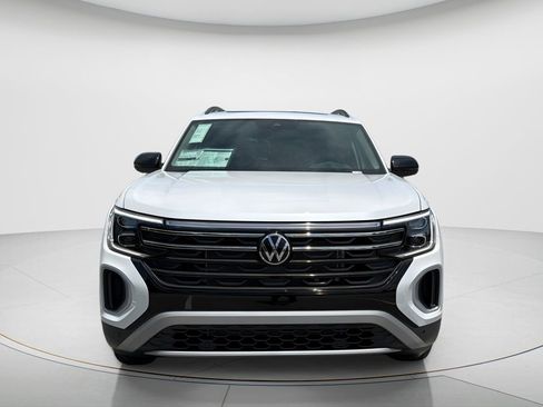 New 2026 Volkswagen Atlas Peak Edition AWD/4WD image 2