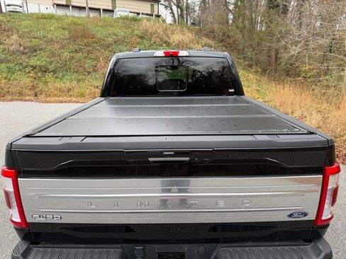 Used 2022 Ford F150 Limited image 9