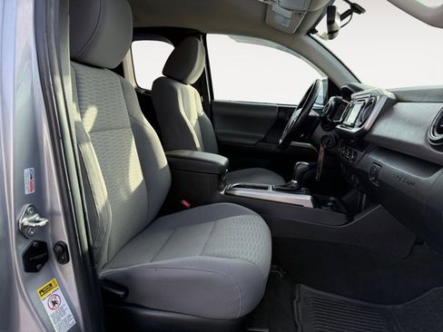 Used 2016 Toyota Tacoma SR5 image 14