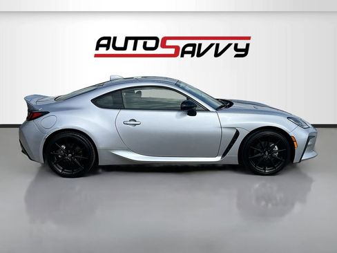 Used 2023 Toyota GR86 Premium RWD image 8