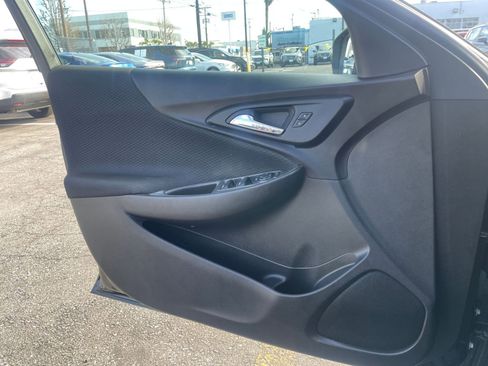 Used 2023 Chevrolet Malibu LT image 18