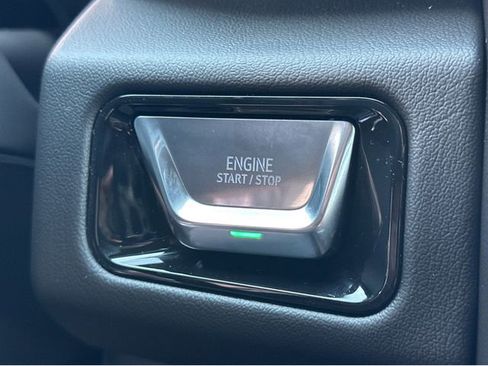 New 2026 GMC Yukon Denali w/ Sun & Power Step Package image 34