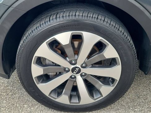 Used 2021 Kia Telluride EX w/ EX Premium Package FWD image 11