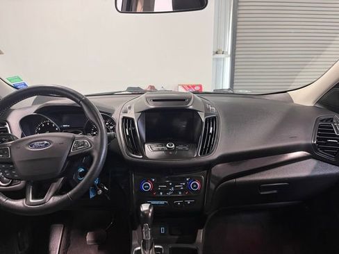 Used 2018 Ford Escape SE w/ SE Sport Appearance Package image 20