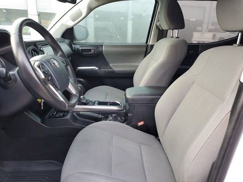 Used 2019 Toyota Tacoma SR5 image 18