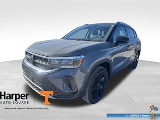 Used 2024 Volkswagen Taos SE w/ Panoramic Sunroof Package video 1