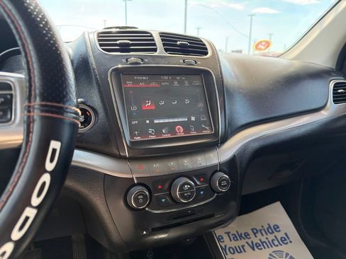 Used 2019 Dodge Journey Crossroad FWD image 29