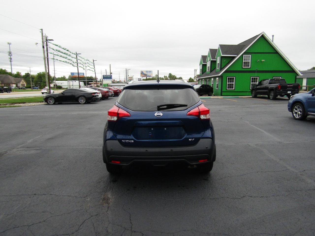 Used 2020 Nissan Kicks SV FWD image 6