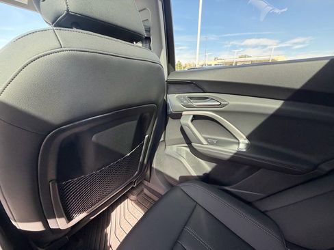 Used 2025 Audi Q5 Premium w/ Convenience Package AWD/4WD image 17