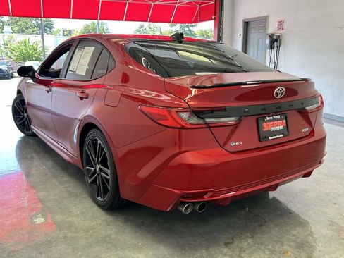 Used 2025 Toyota Camry XSE FWD image 5