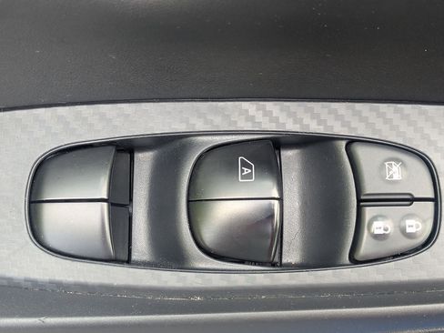 Used 2024 Nissan Sentra SV FWD image 12