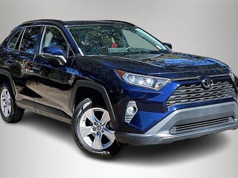 Used 2021 Toyota RAV4 XLE image 2