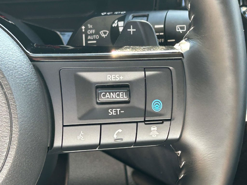 Used 2025 Nissan Pathfinder Platinum w/ Cargo Package FWD image 18