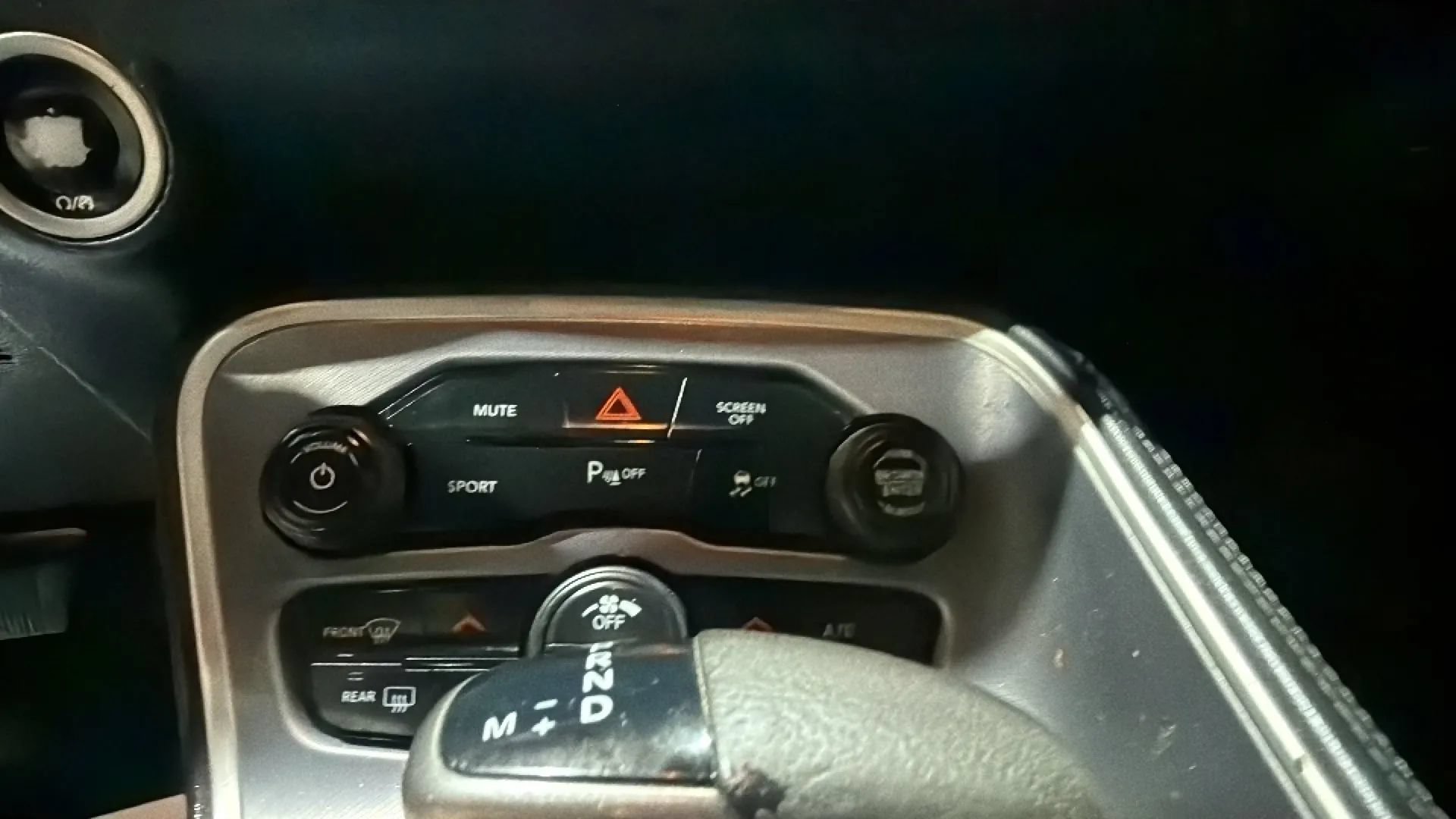 Used 2020 Dodge Challenger R/T RWD image 12