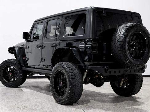 Used 2018 Jeep Wrangler Unlimited Rubicon w/ LED Lighting Group image 8