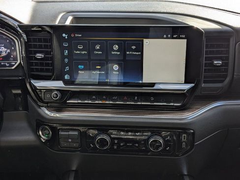 Used 2024 Chevrolet Silverado 1500 LT Trail Boss image 19