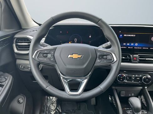 Used 2026 Chevrolet TrailBlazer LT w/ Convenience Package AWD/4WD image 12