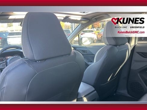 Used 2024 Subaru Crosstrek 2.0i Premium image 33