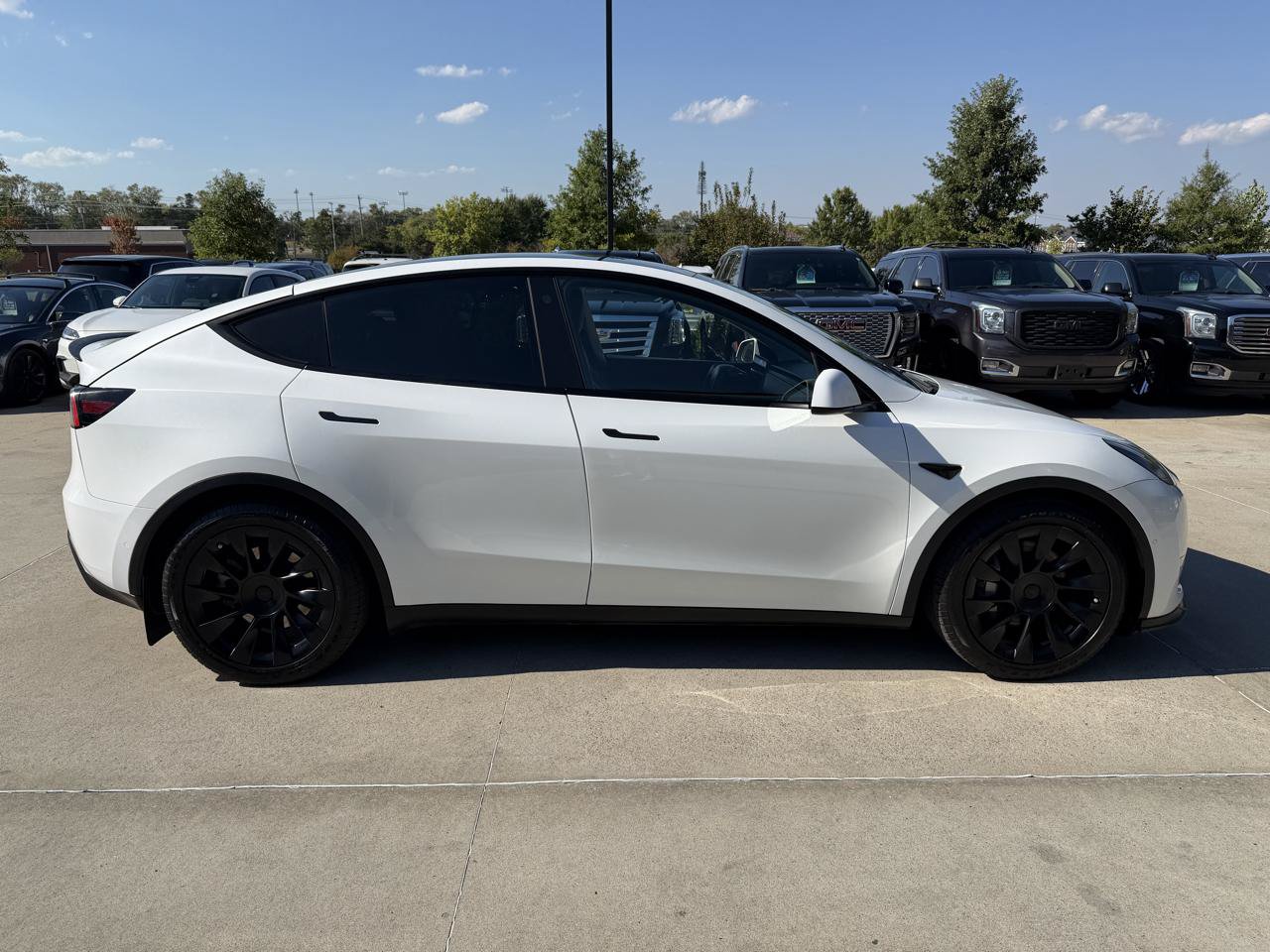 Used 2021 Tesla Model Y Long Range AWD/4WD image 4