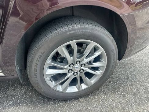 Used 2023 Buick Enclave Avenir FWD image 7