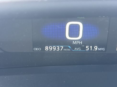 Used 2022 Toyota Prius LE FWD image 22