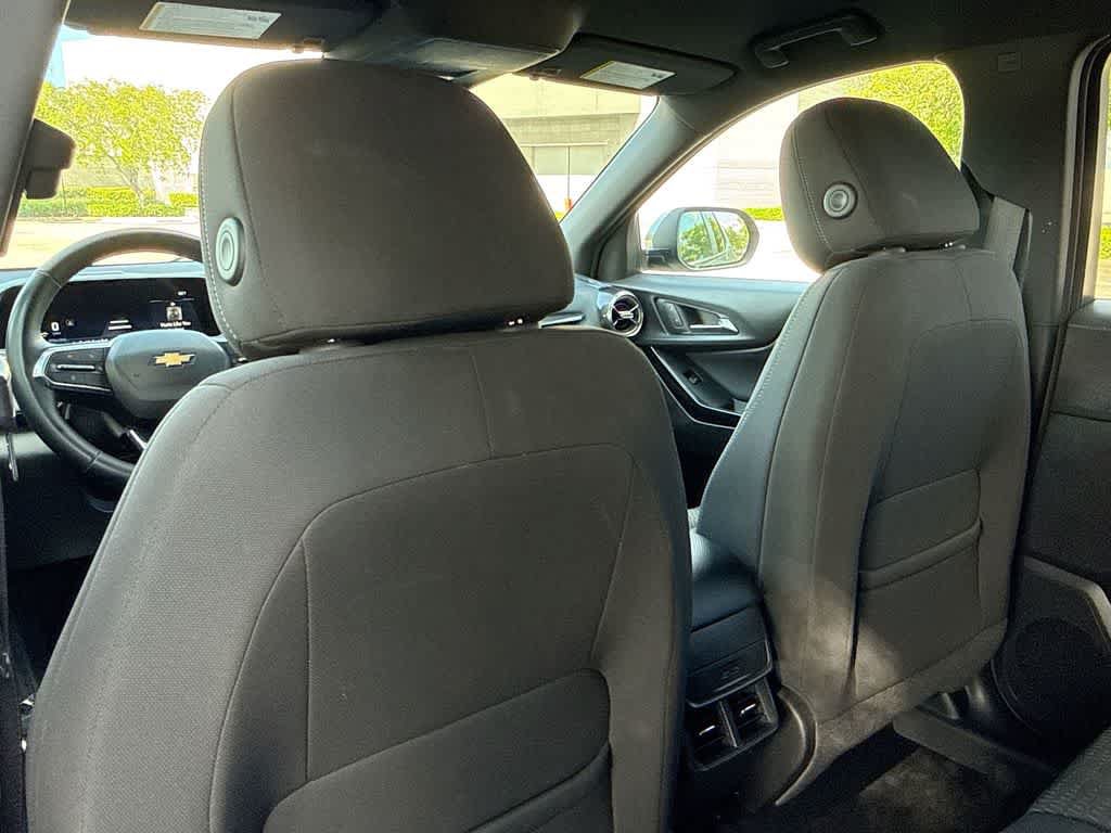 Used 2025 Chevrolet Equinox LT FWD image 23