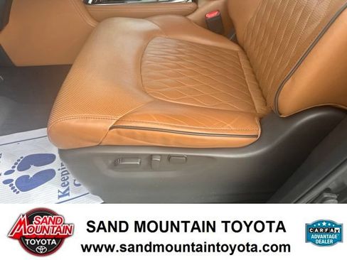 Used 2024 INFINITI QX80 Sensory AWD/4WD image 16