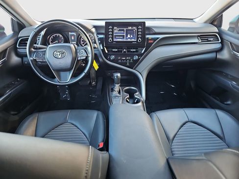 Used 2022 Toyota Camry SE image 18