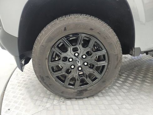 Used 2025 Chevrolet Colorado W/T w/ WT Custom Package image 14