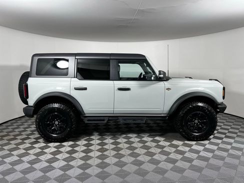 Used 2024 Ford Bronco Wildtrak image 4