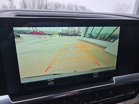 Used 2025 Chevrolet Silverado 1500 LT image 65