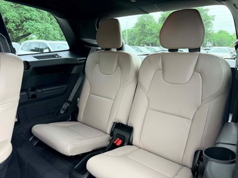 New 2026 Volvo XC90 T8 Ultra w/ Lounge Package AWD/4WD image 15