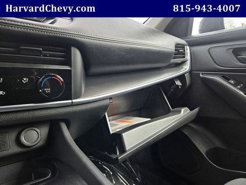 Used 2024 Nissan Rogue S AWD/4WD image 12