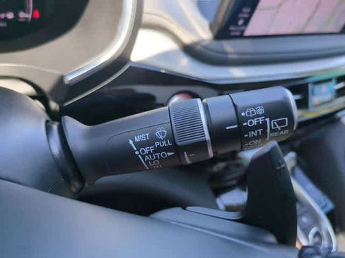 Certified 2025 Acura MDX FWD w/ Technology Package image 28