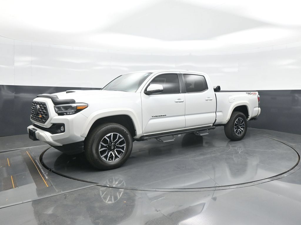 Used 2023 Toyota Tacoma TRD Sport w/ TRD Premium Sport Package AWD/4WD image 3