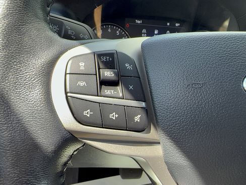 Certified 2022 Ford Explorer Limited RWD image 27