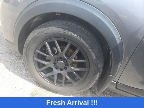 Used 2020 Nissan Kicks S FWD image 11