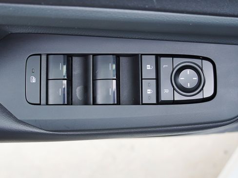 Certified 2024 Toyota Prius LE AWD/4WD image 19