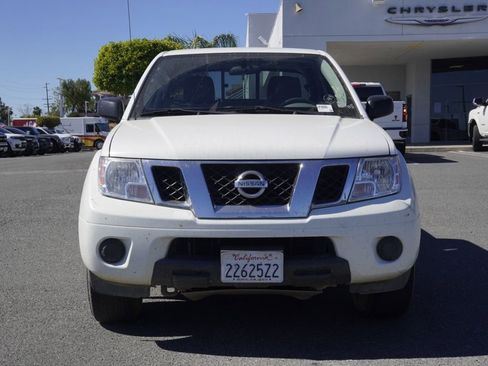 Used 2020 Nissan Frontier SV image 9